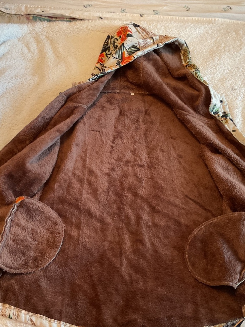 Vest - Picture 3 of 4